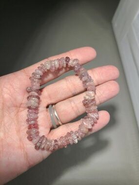 Strawberry Quartz Chip Bracelet Natural Pink Crystal Stretch Gemstone Jewelry